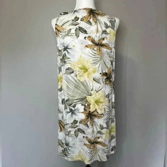 Charlie Tropical Floral Pattern Sleeveless Shift Dress - Picture 4 of 10